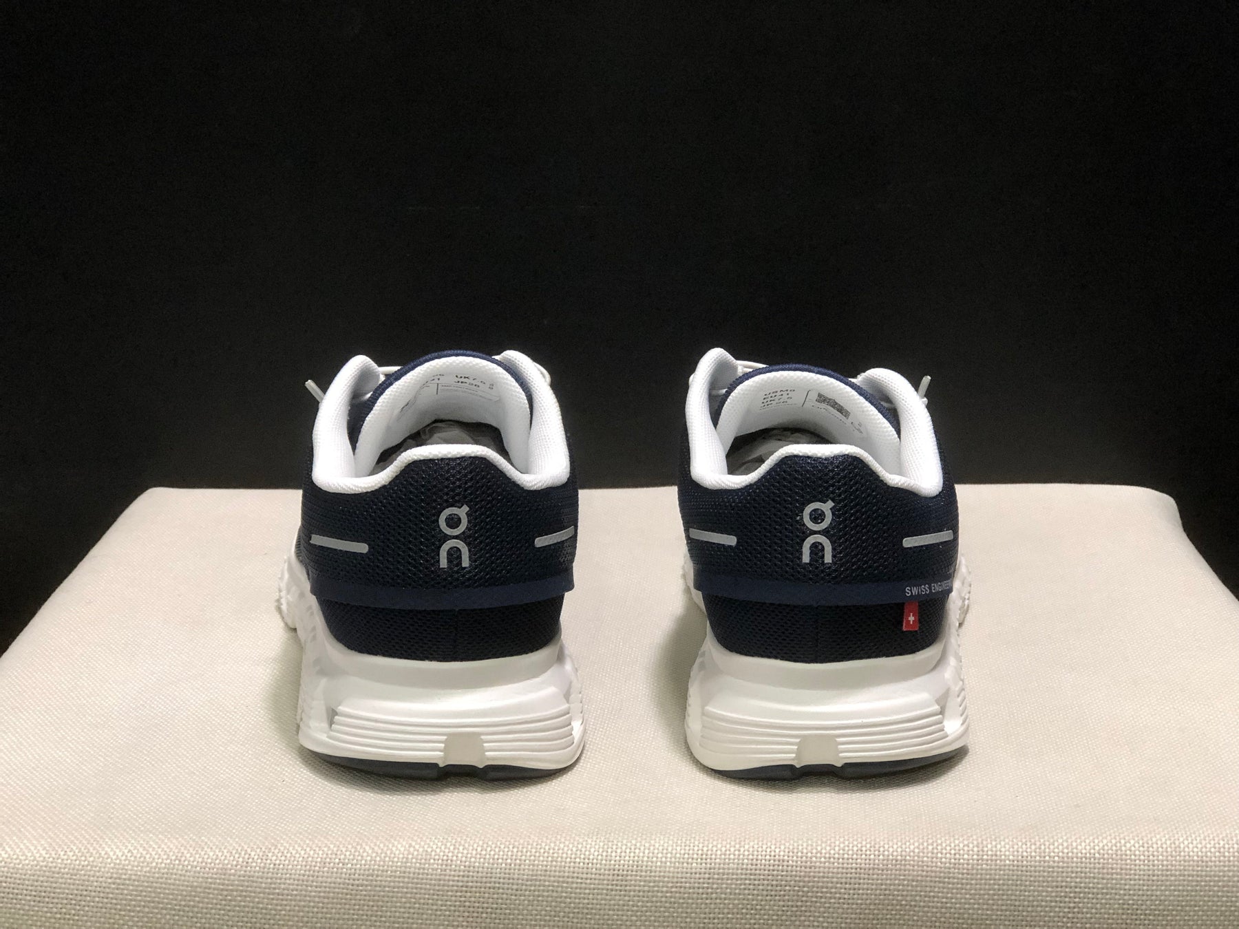 ON CLOUD 6 AZUL MARINHO