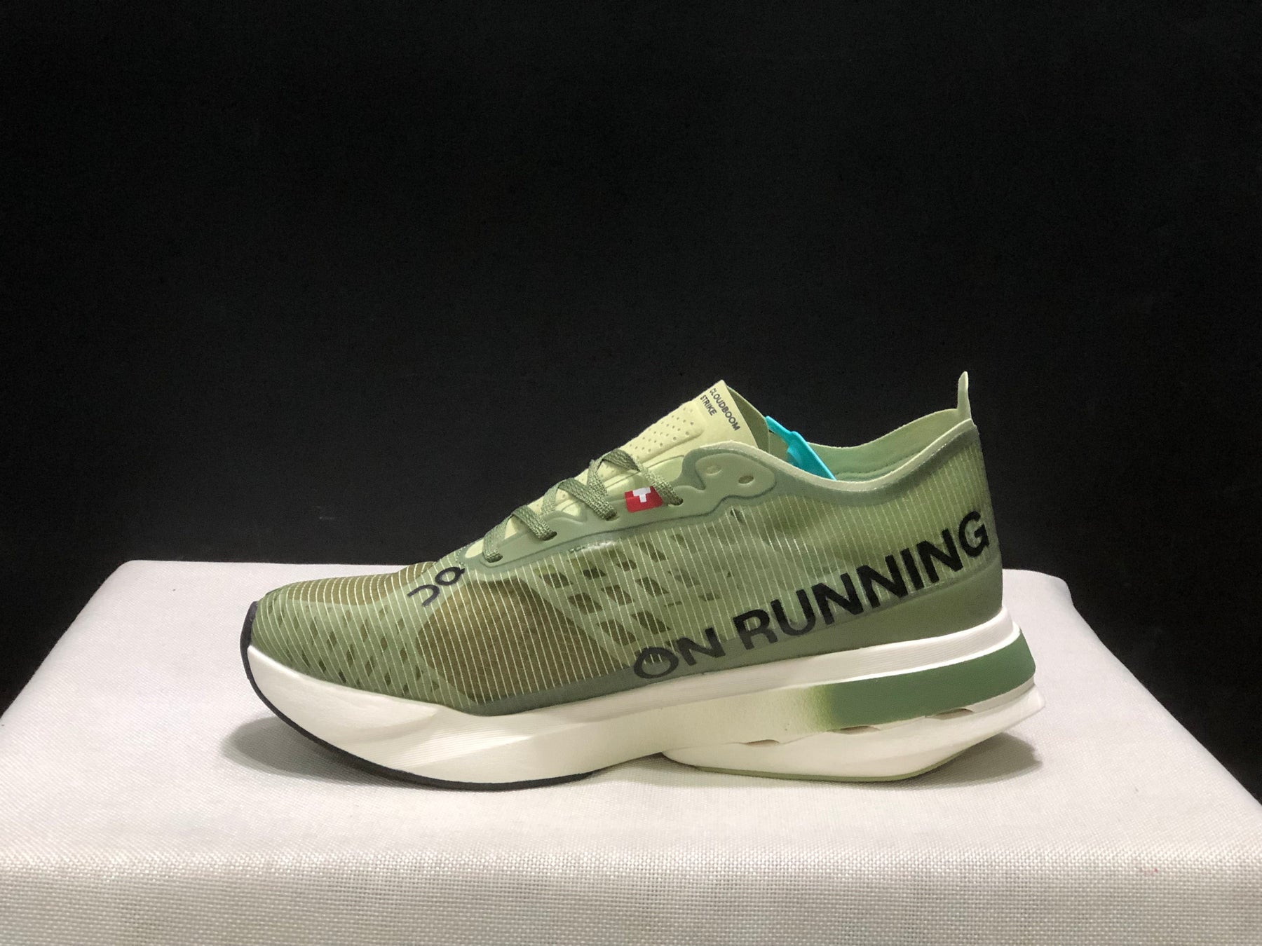 On Cloudboom Military Green